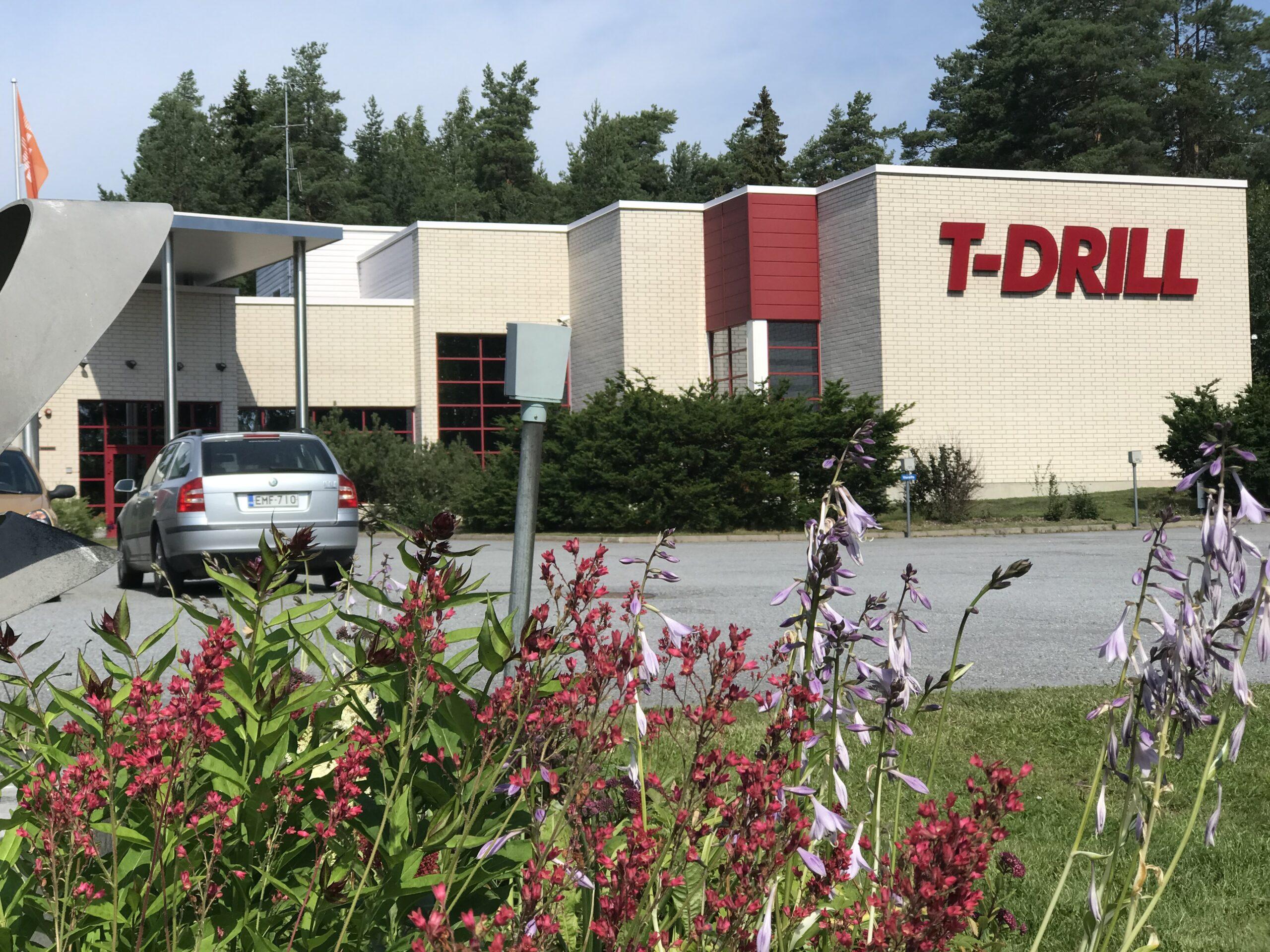 Varying Tasks and Financial Stability Drew Export Manager Jaakko Anttila Back to T-DRILL